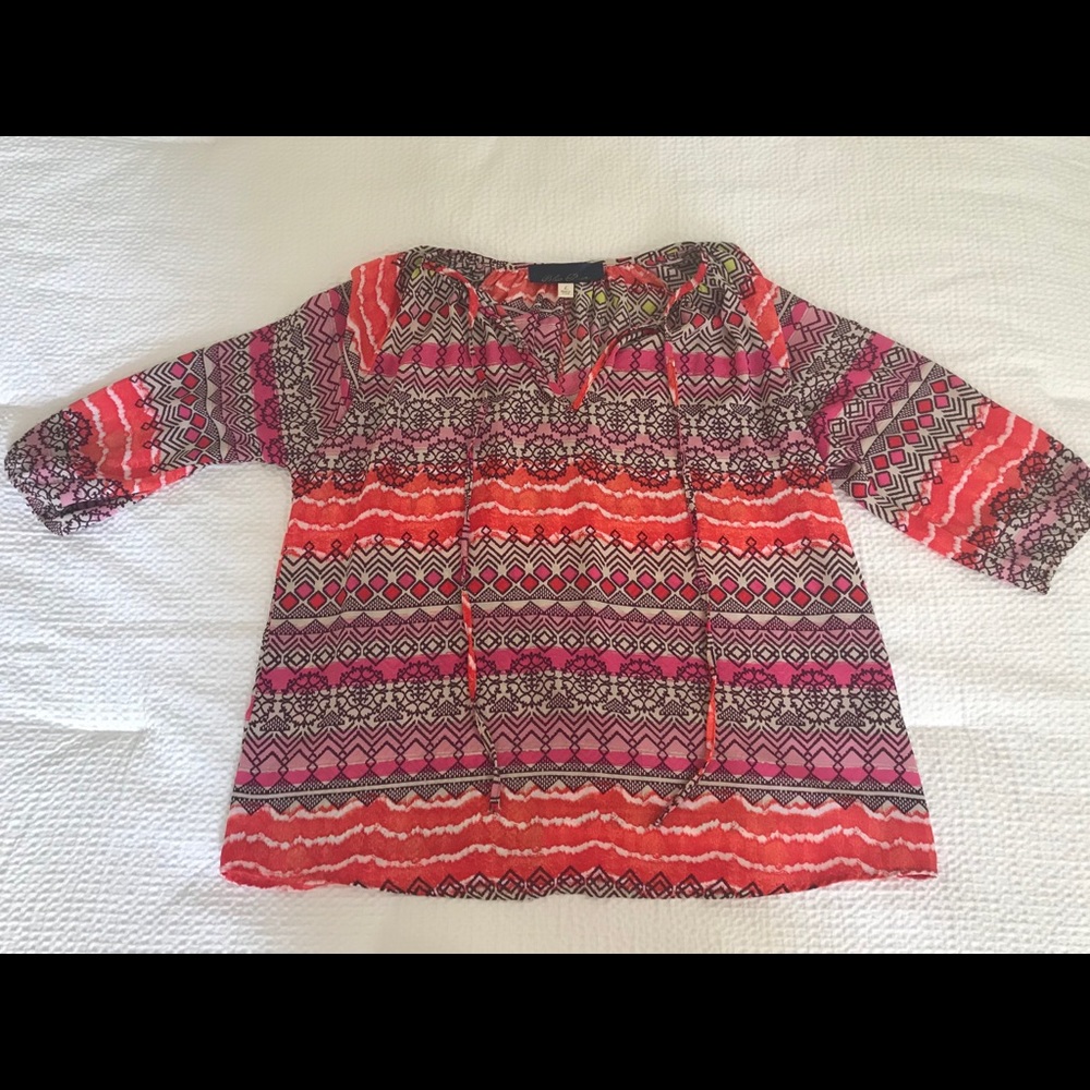 Cute fun summer top.